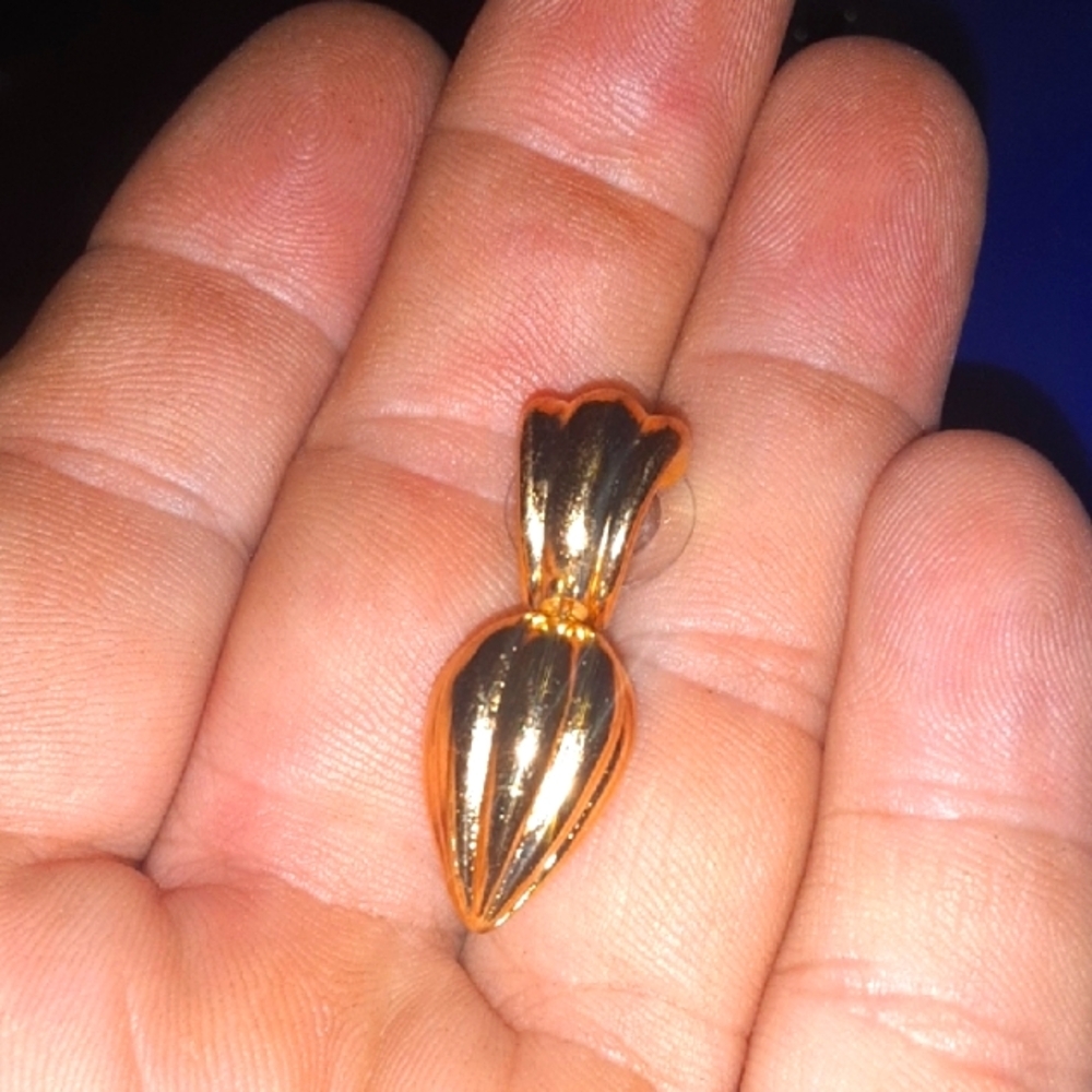 Elegant Gold-Toned Women's Jewelry Earrings